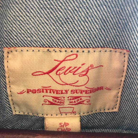 Levi’s Jean jacket - Picture 3 of 4